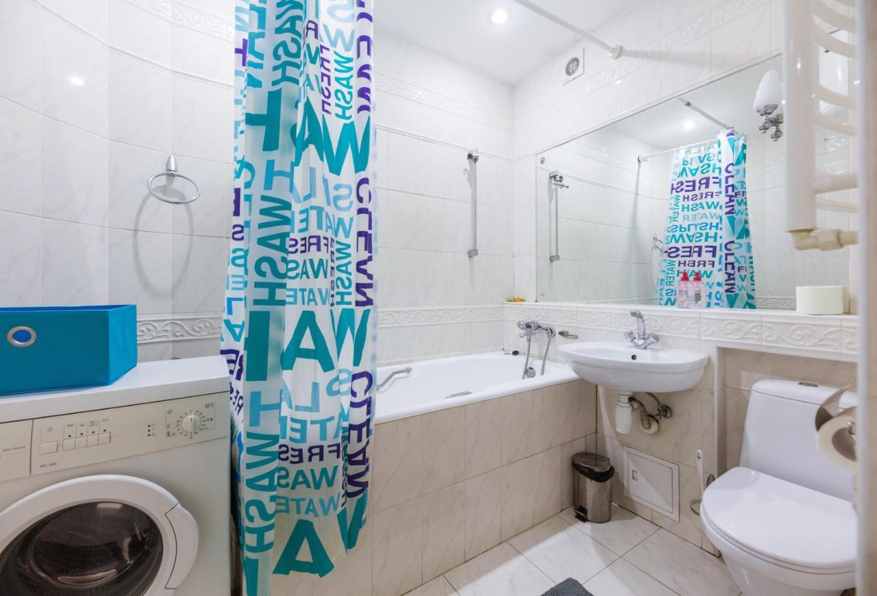 На Палаце Спорта Apartman Kijev Kültér fotó