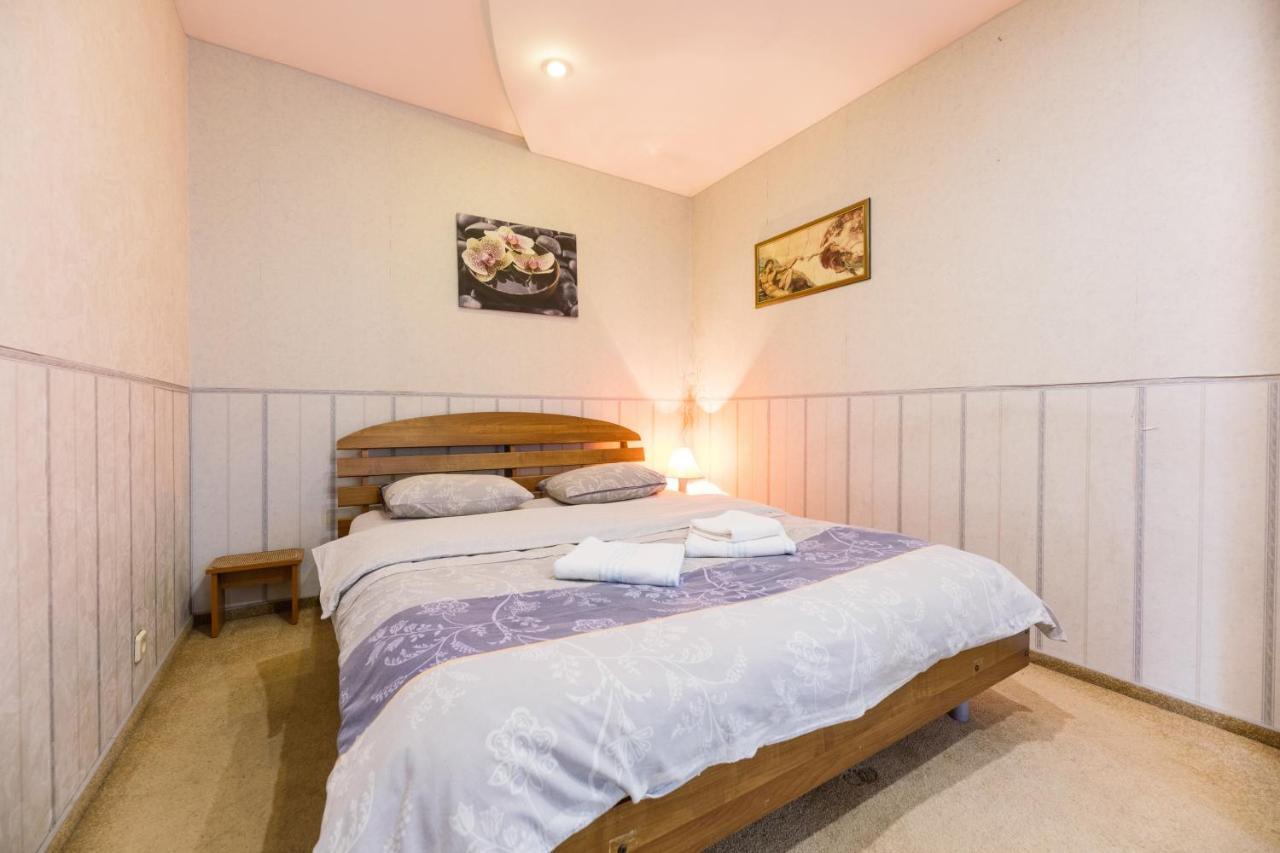 На Палаце Спорта Apartman Kijev Kültér fotó