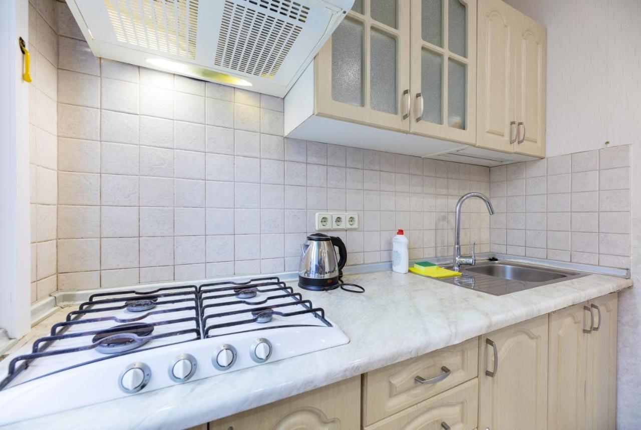 На Палаце Спорта Apartman Kijev Kültér fotó