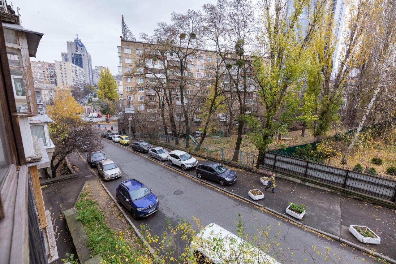 На Палаце Спорта Apartman Kijev Kültér fotó